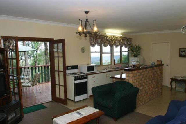 Hillside Country Retreat Bed & Breakfast Gold Coast Room photo