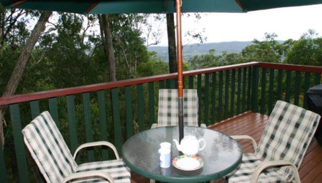 Hillside Country Retreat Bed & Breakfast Gold Coast Room photo