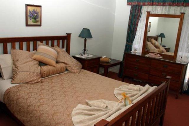 Hillside Country Retreat Bed & Breakfast Gold Coast Room photo