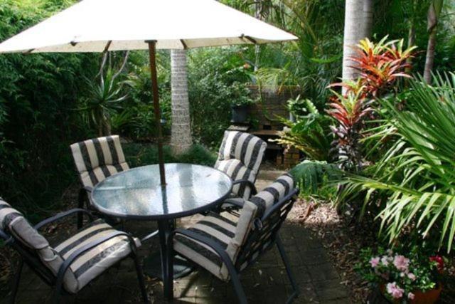 Hillside Country Retreat Bed & Breakfast Gold Coast Room photo